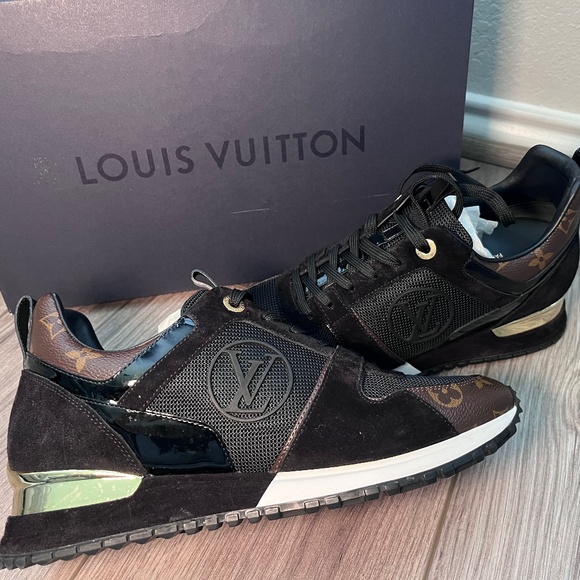 Louis Vuitton Run Away Sneaker - Picture 1 of 3